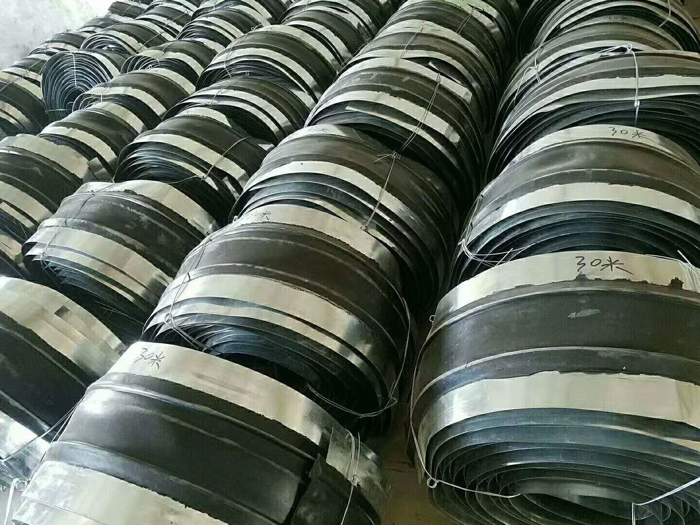 钢边橡胶止水带